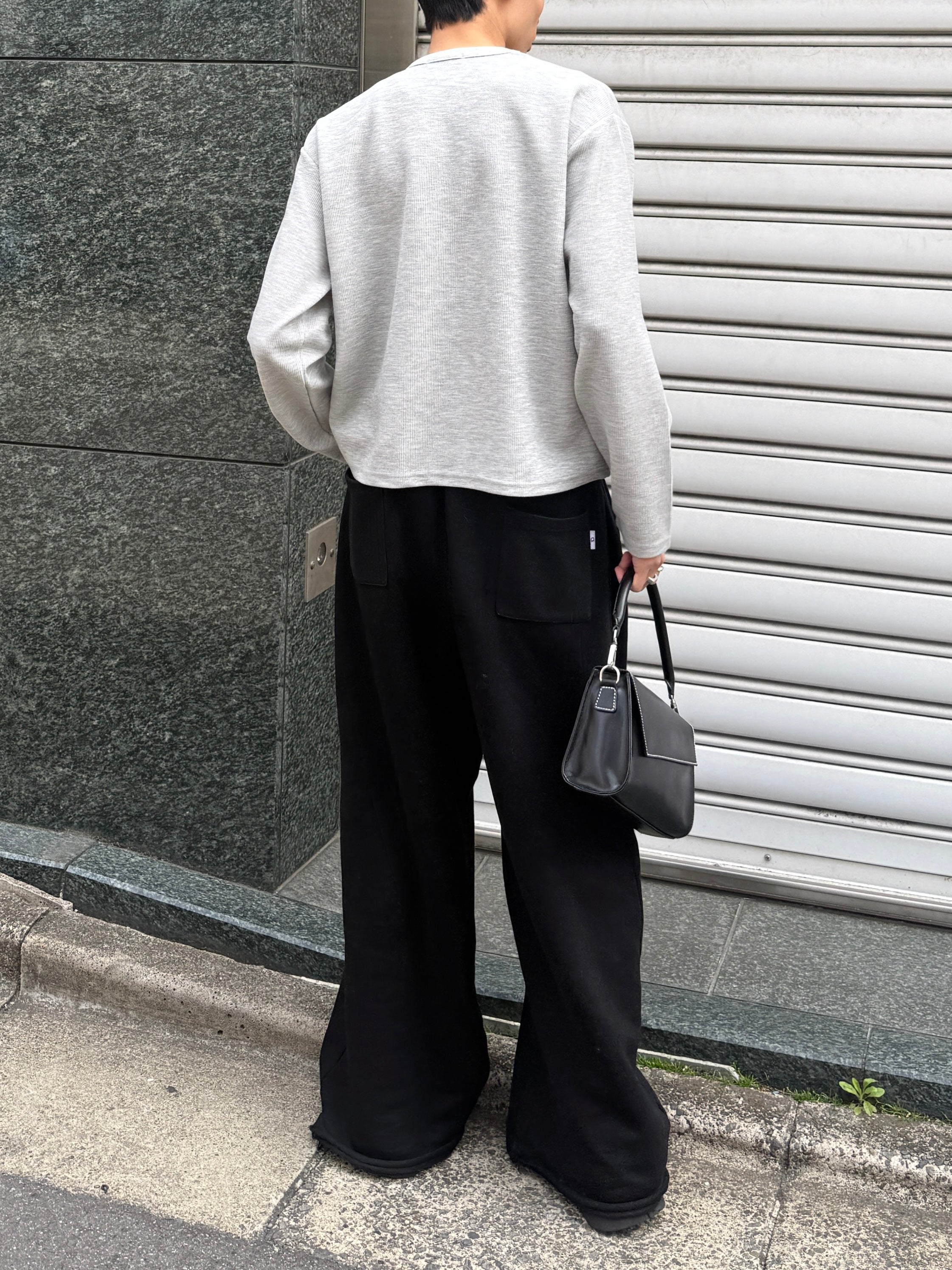 東京店WEB限定受注制【Chikashitsu +】cropped rib knit tee (2color)