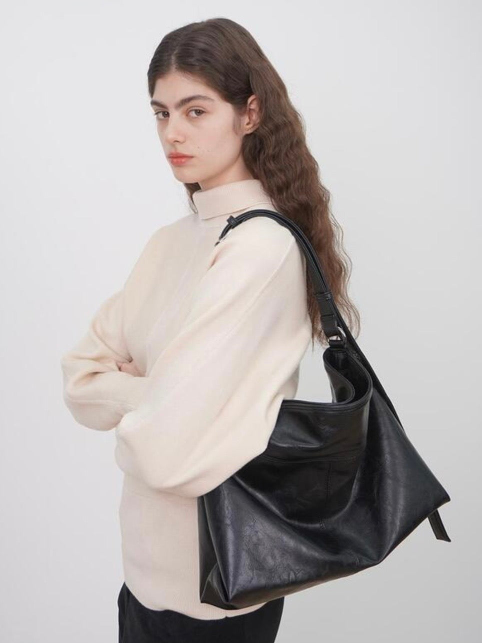 【HAH ARCHIVE】Contour Belted Bag(レザー)