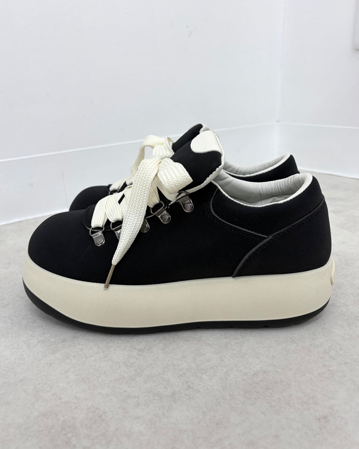 国際配送【Nerd out XU】chunky sole shoes
