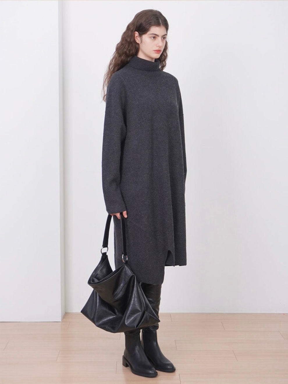 【HAH ARCHIVE】Contour Shoulder Bag(レザー)