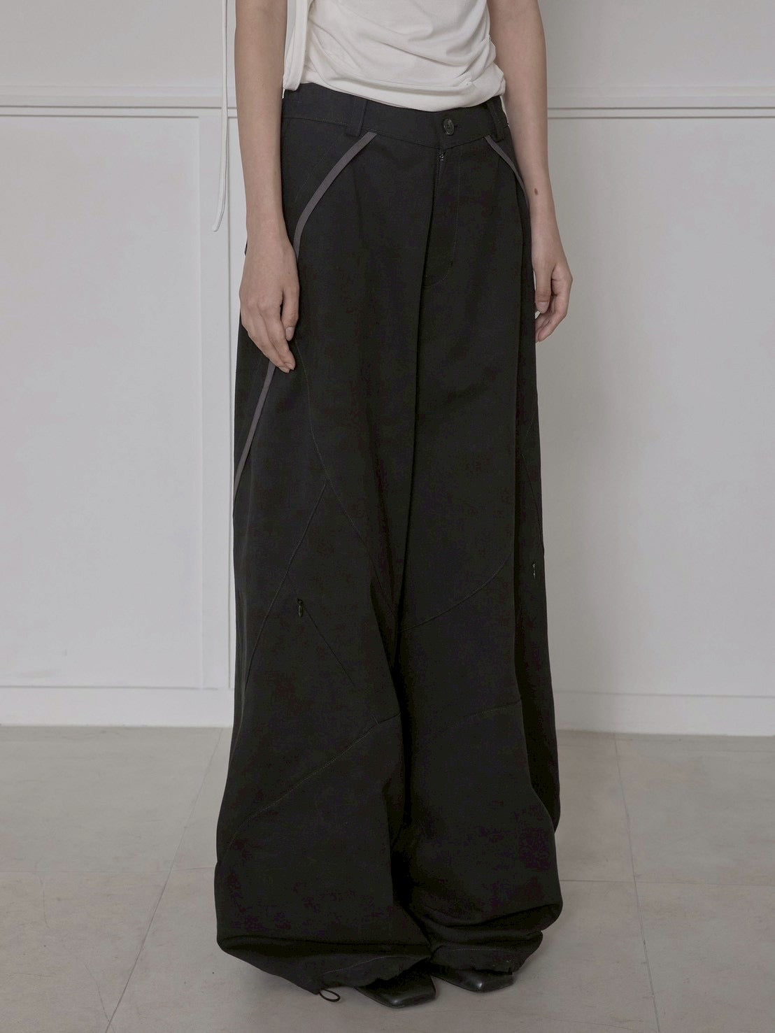 6/22 21:00発売【FLAREUP】Asymmetrical Wide Pants