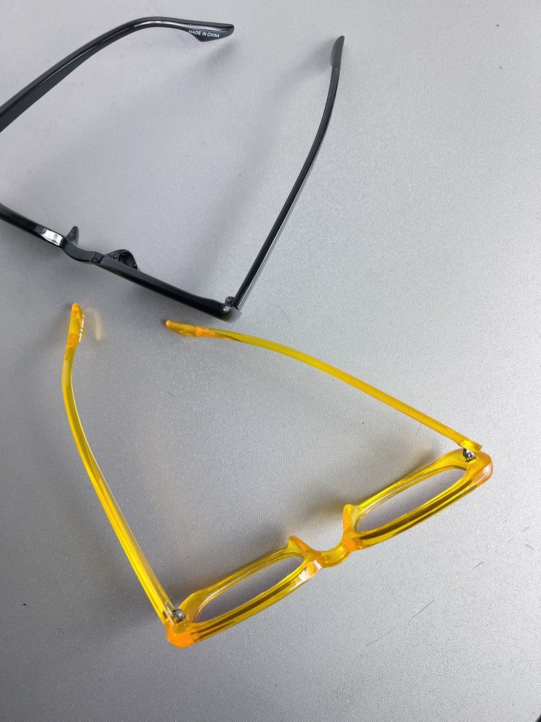 受注制【Chikashitsu +】square color sunglasses (2color)