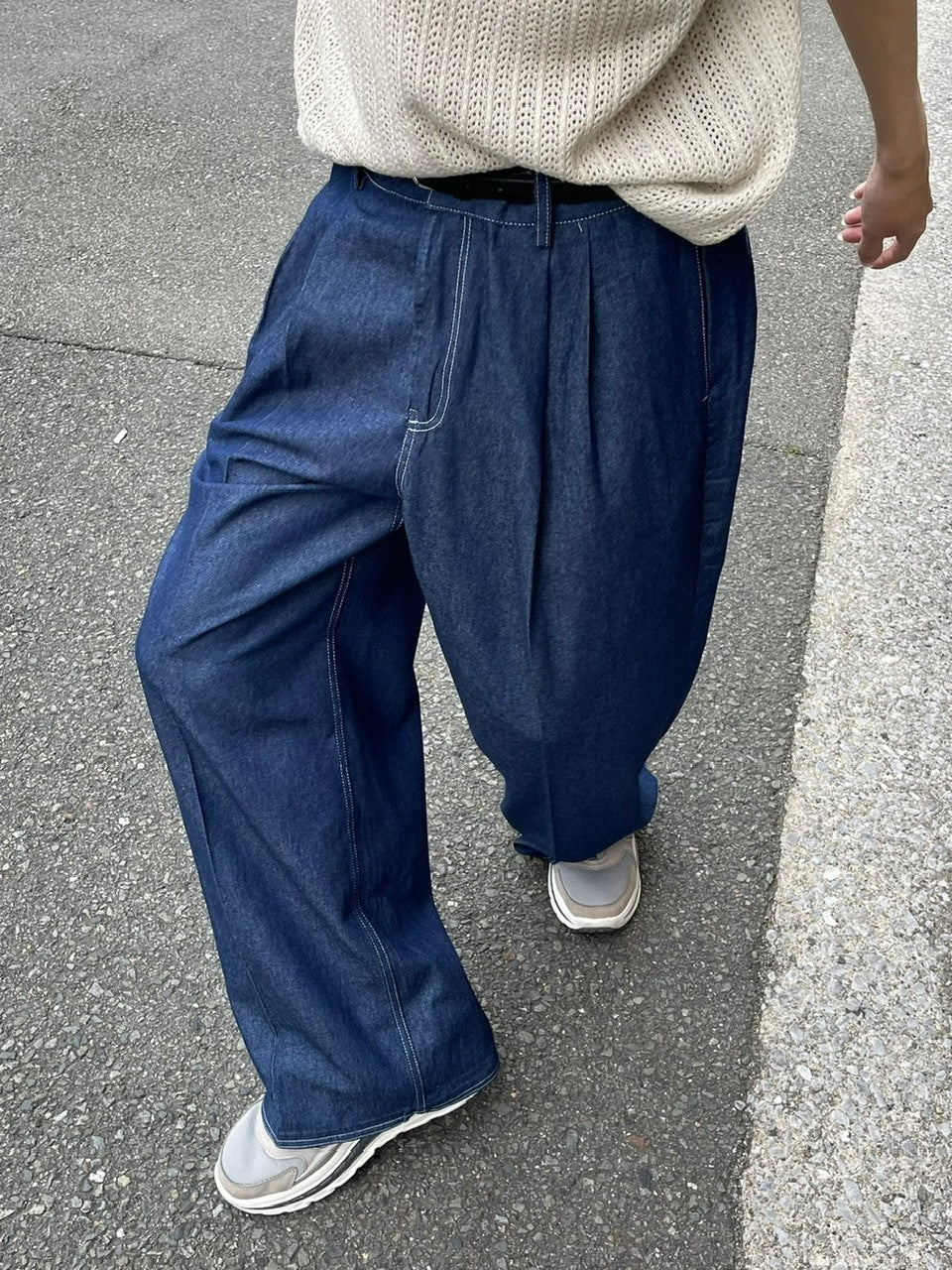 受注制【Chikashitsu +】2tuck denim slacks (2color)