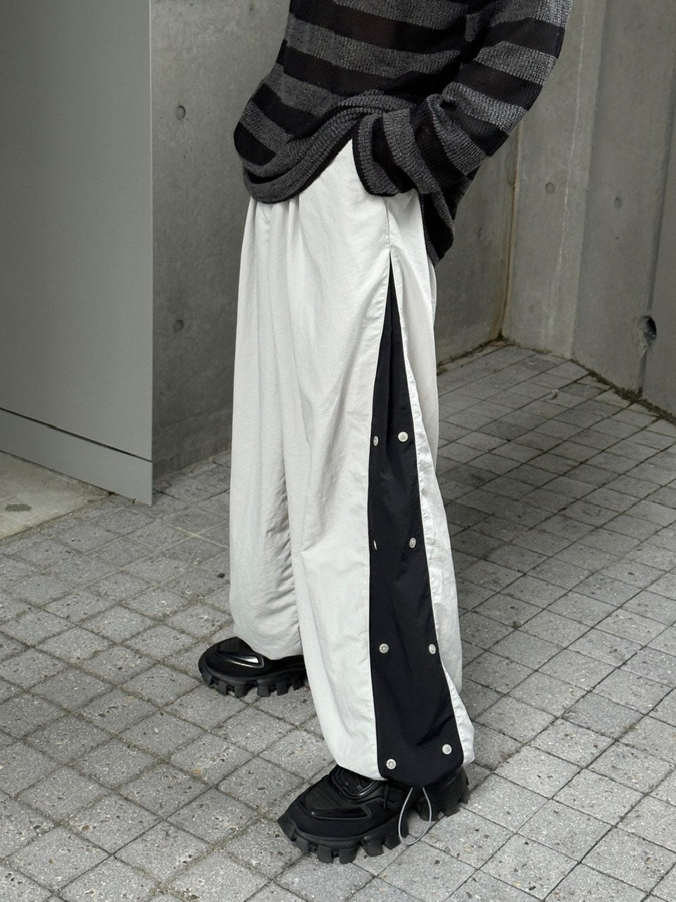 大阪店WEB限定受注制【Chikashitsu +】snap nylon ballon pants (2color)