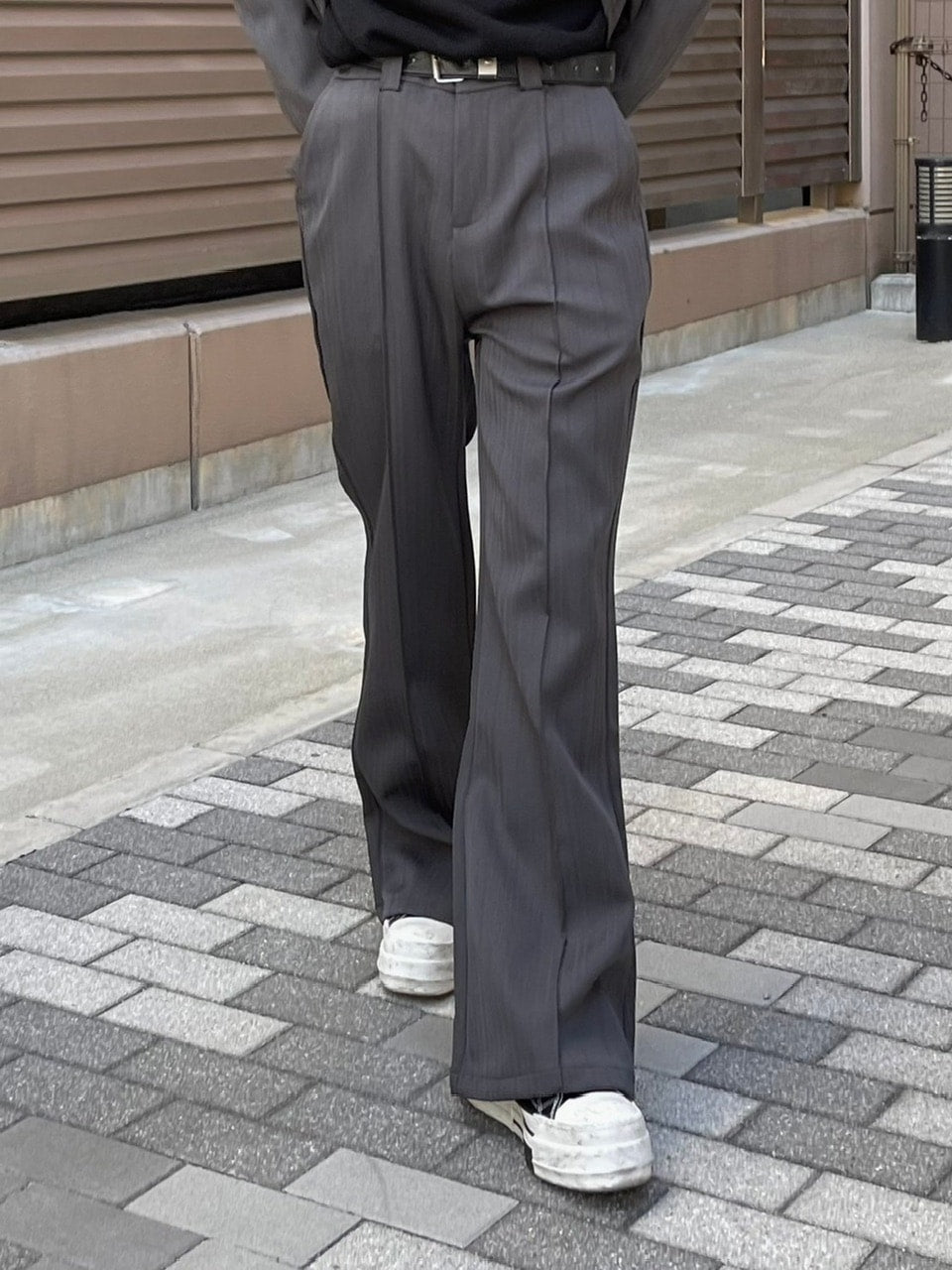 【Chikashitsu +】set up center press flare slacks (2color)
