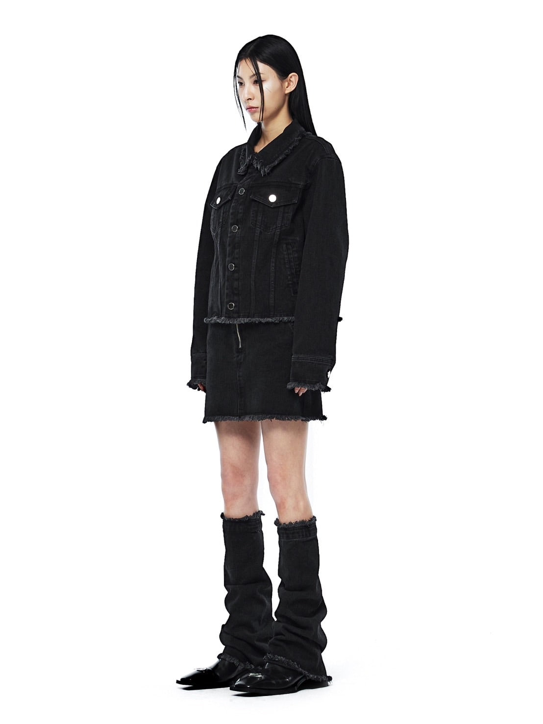 【MORE THAN BLACK】CUT OFF DENIM SKIRT