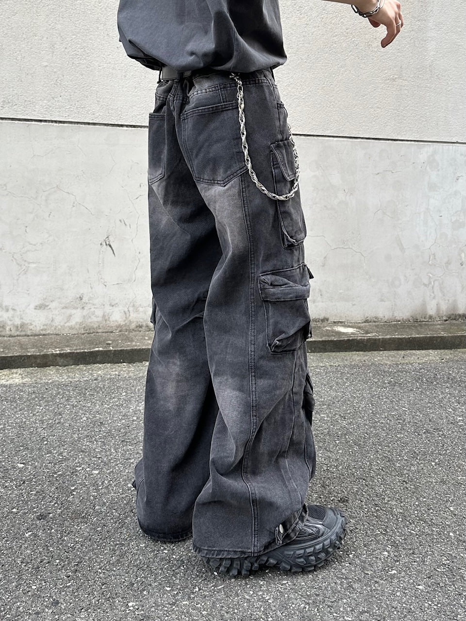 大阪店WEB限定【Chikashitsu +】utility cargo denim pants