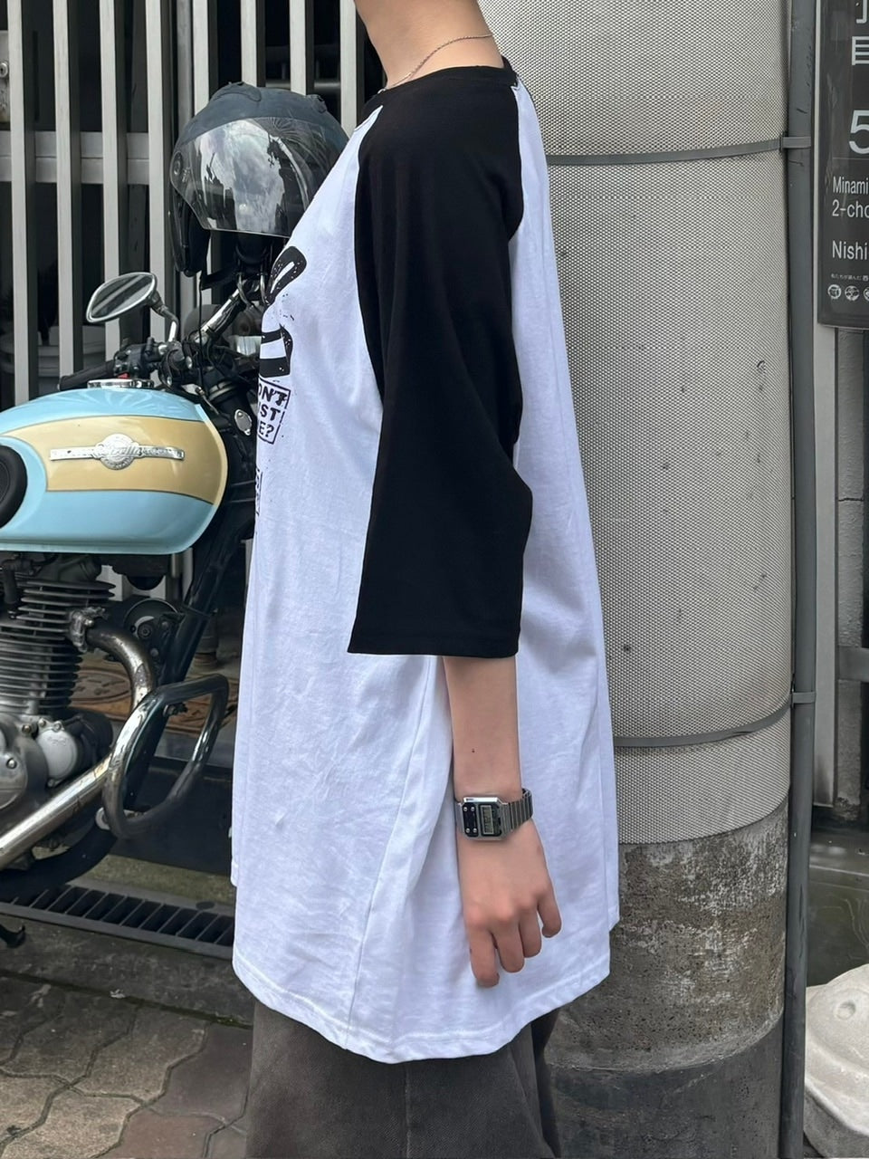 大阪店WEB限定受注制【Chikashitsu +】oversized lettering raglan t-shirt