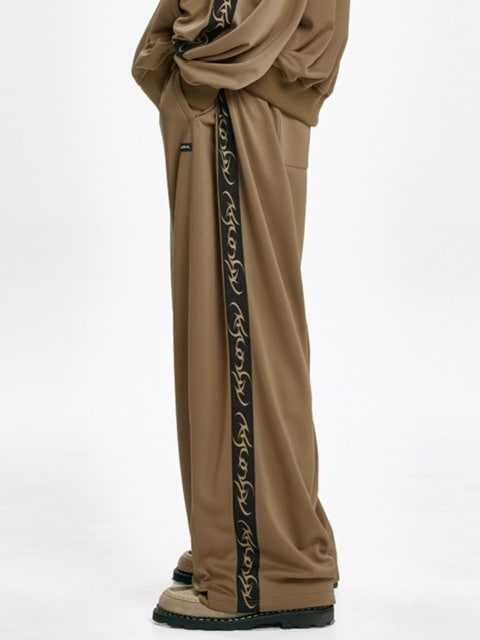 【AJOBYAJO】One Tuck Track Pants