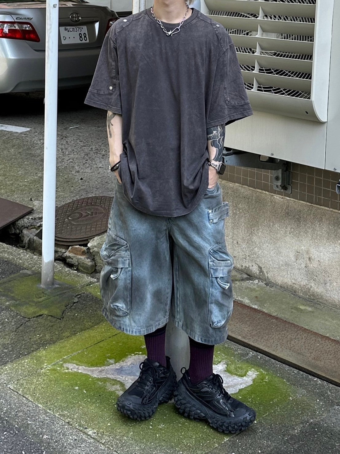 【Chikashitsu +】oversized pigment rivet t-shirt (2color)