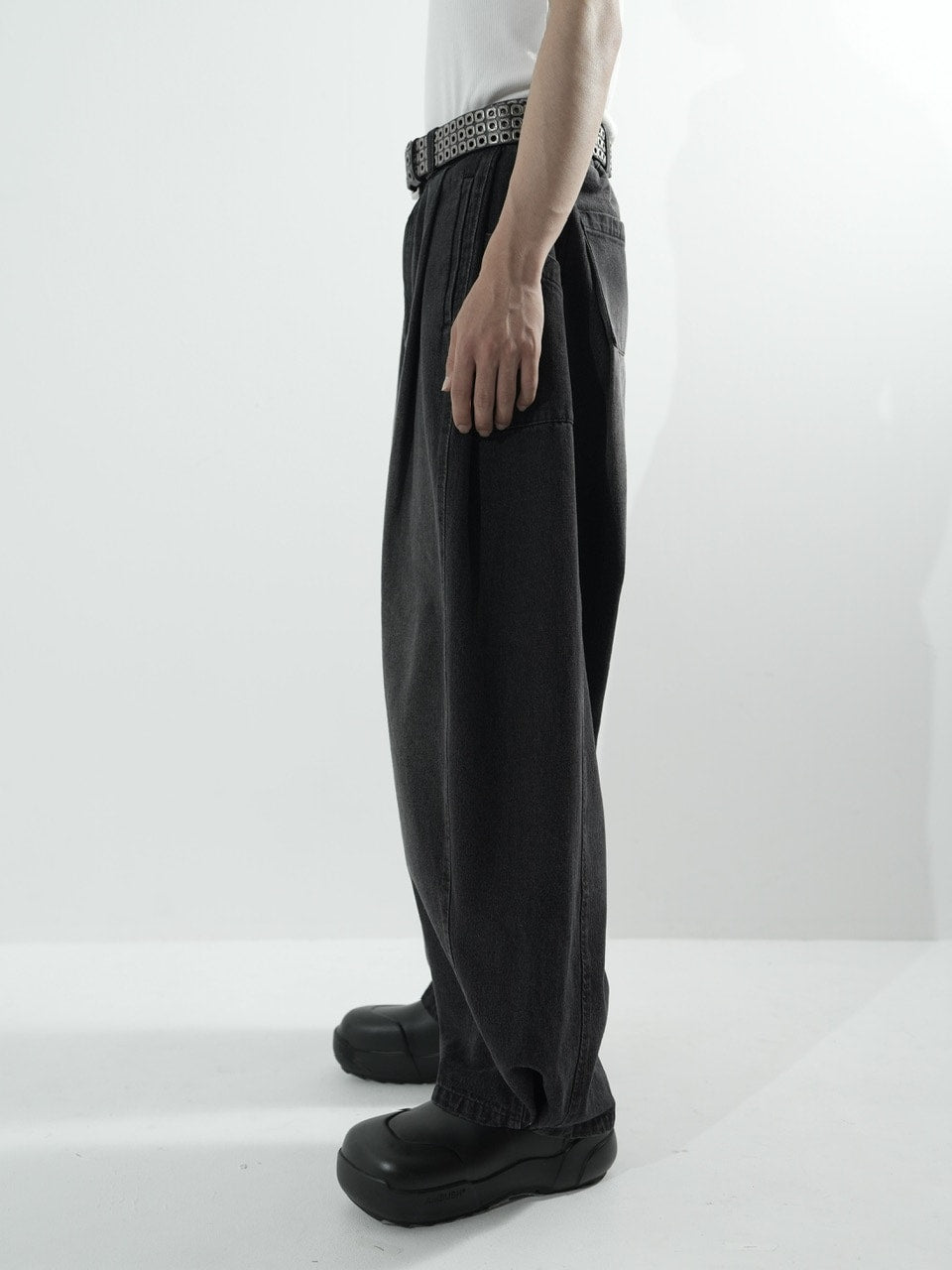【CS】side tuck drape denim pants (black)