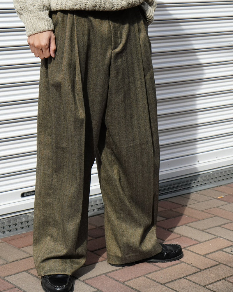 東京店WEB限定受注制【Chikashitsu +】wool double tuck slacks (2color)