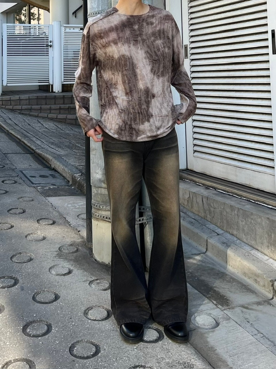 受注制【Chikashitsu +】shoulder button grunge knit (2color)