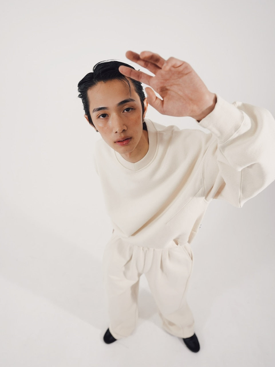 【CS】cropped vneck sweat shirt (ivory)