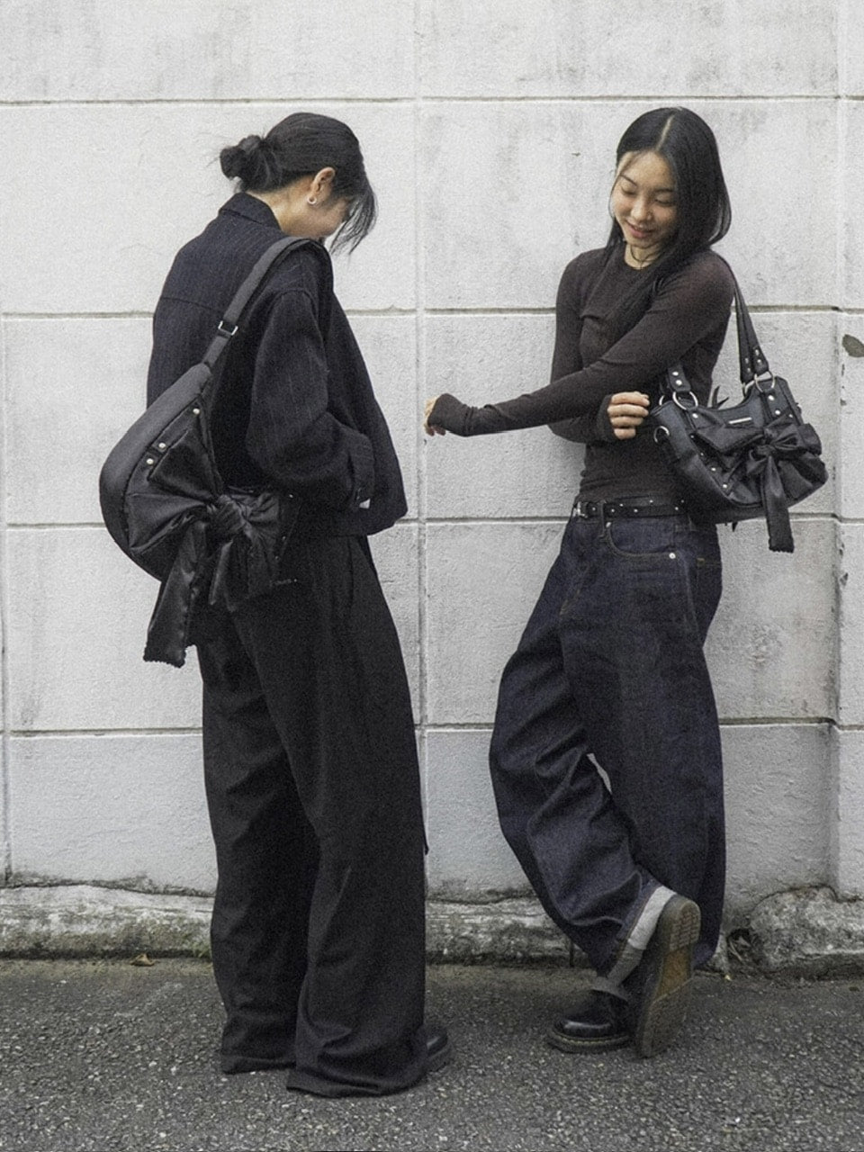 【IUGAMAKARAS】Laced Ribbon Leather Shoulder Bag