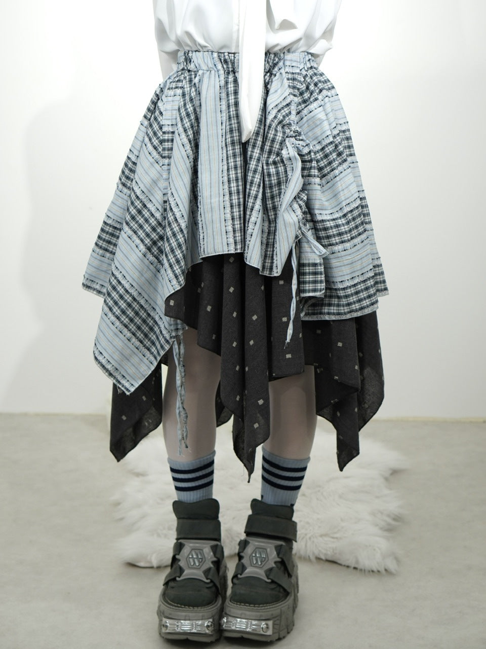 国際配送【Nerd out XU】reversible asymmetry drawstring skirt