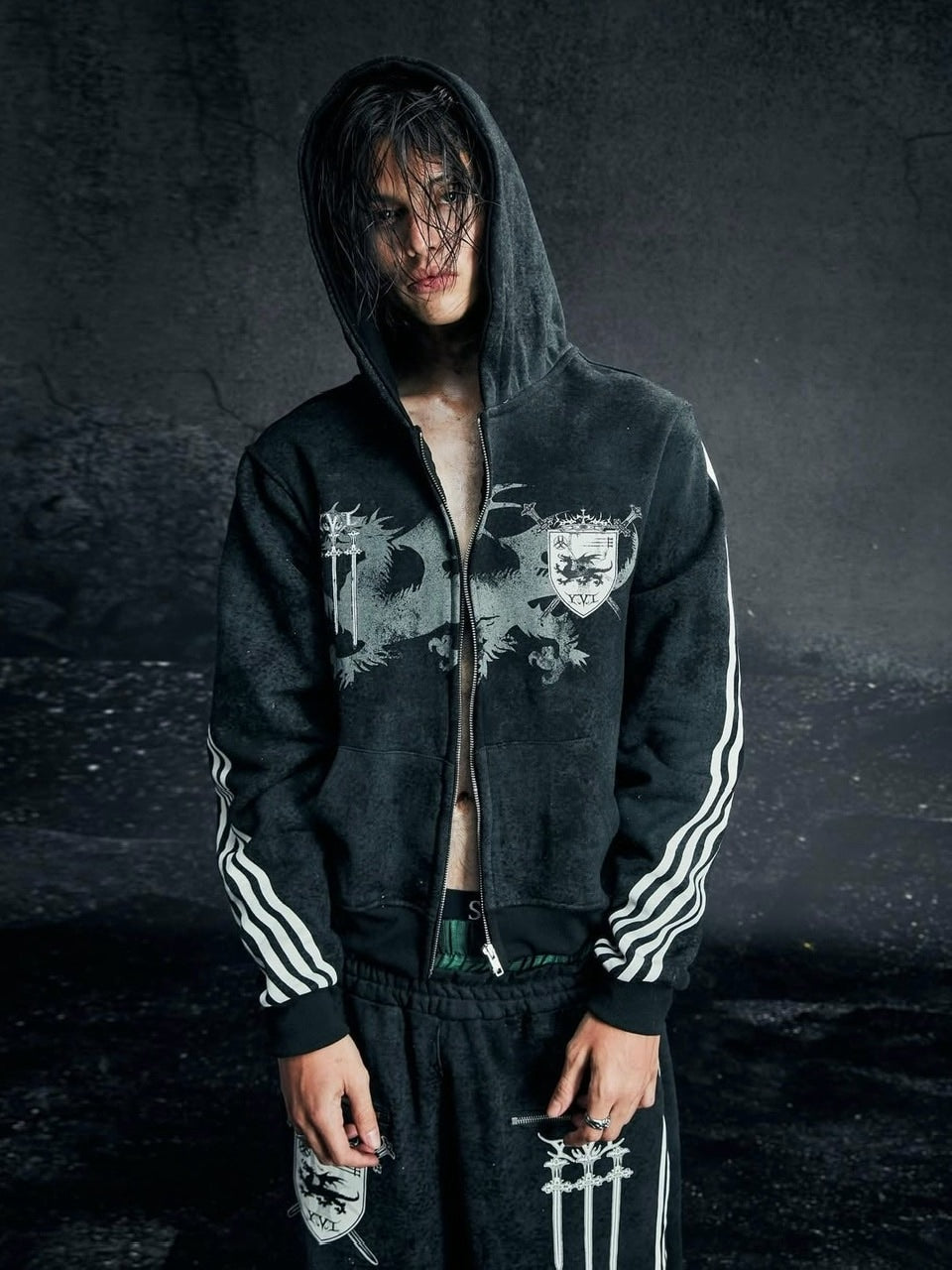 【Cozy world Wide】ROYAL KNIGHT CLUB WAXED - SWEATPANTS