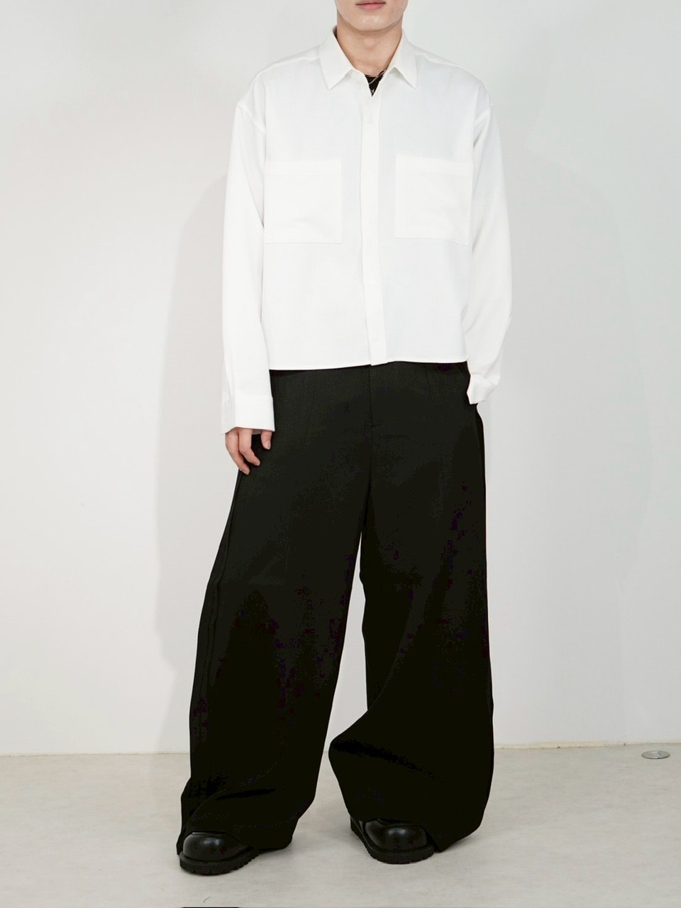 受注制【Chikashitsu +】cropped long sleeve shirt (3color)