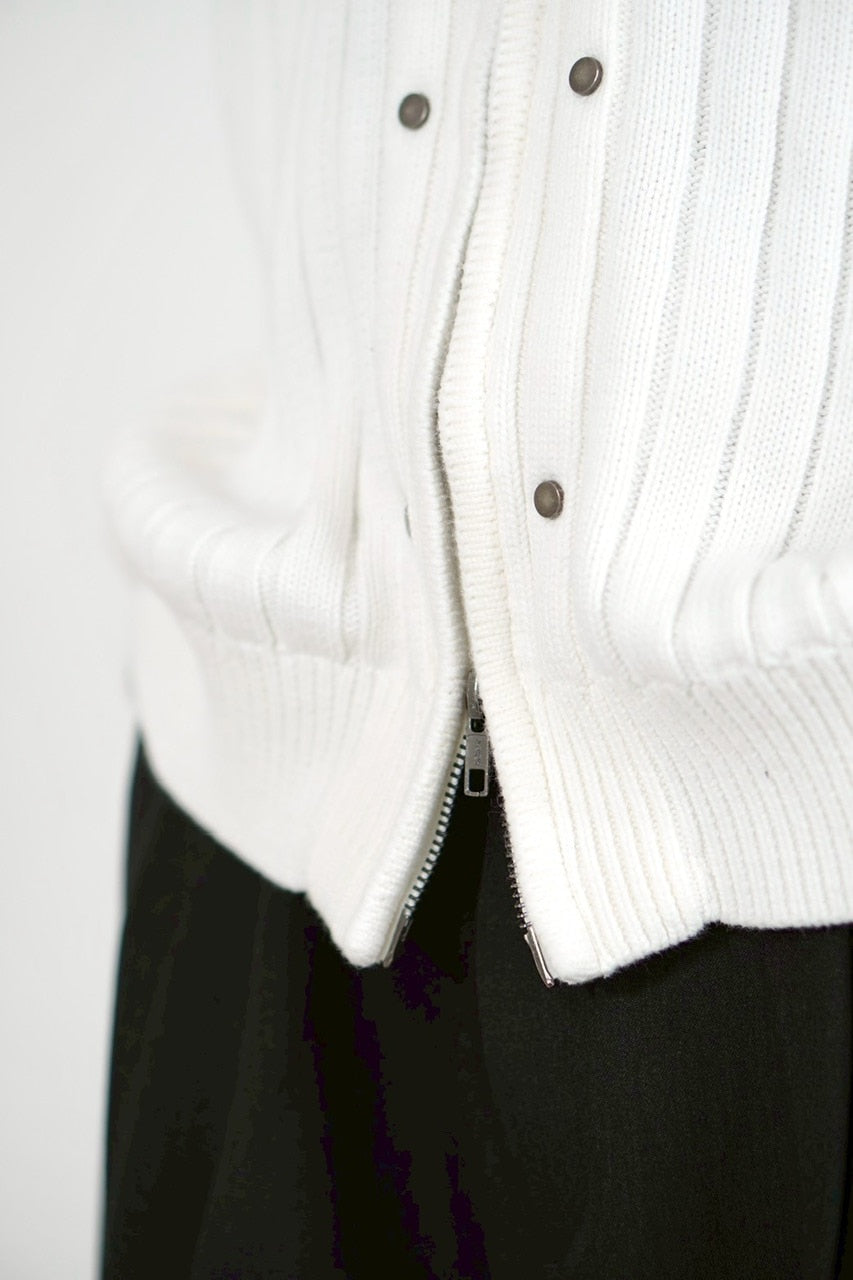 【Chikashitsu +】rivet zip up knit (2color)
