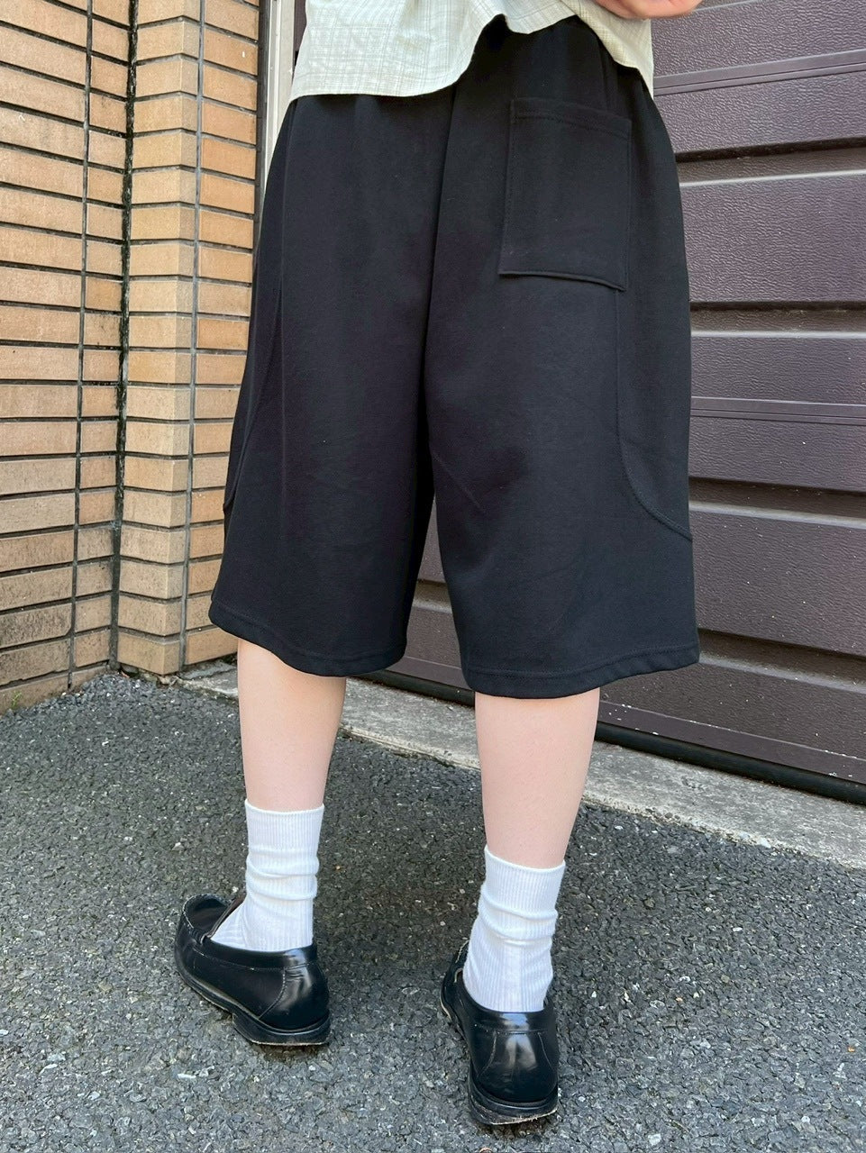 【Chikashitsu +】stitch bermuda sweat pants (2color) / 【チカシツプラス】スティッチバミューダハーフスウェットパンツ