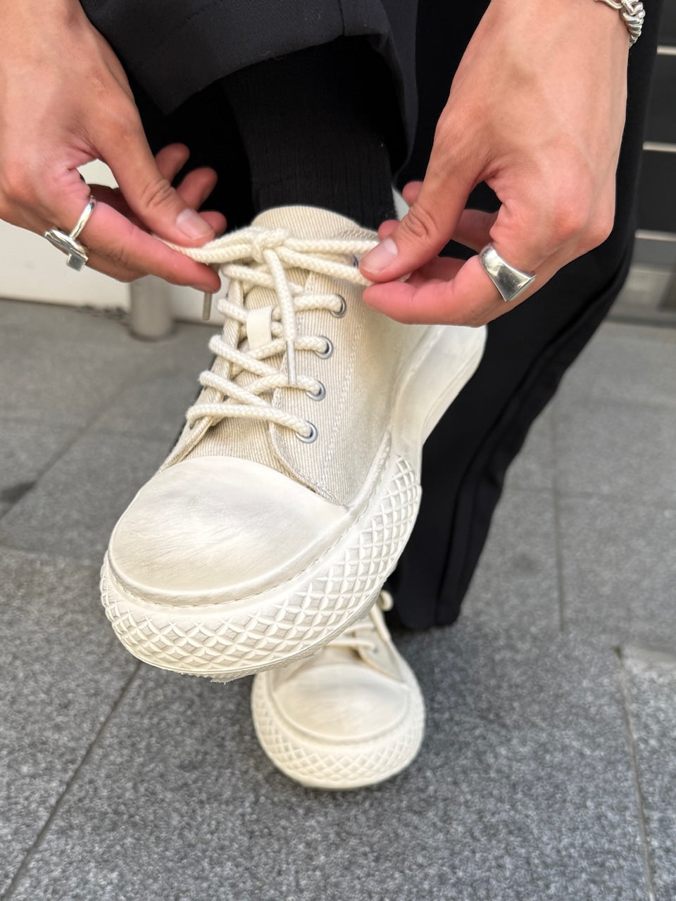 受注制【Chikashitsu +】volume toe canvas sneaker (2color)