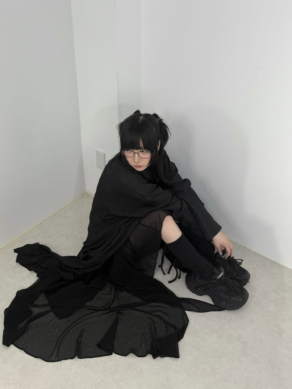 国際配送【Nerd out XU】asymmetry long sheer shirt