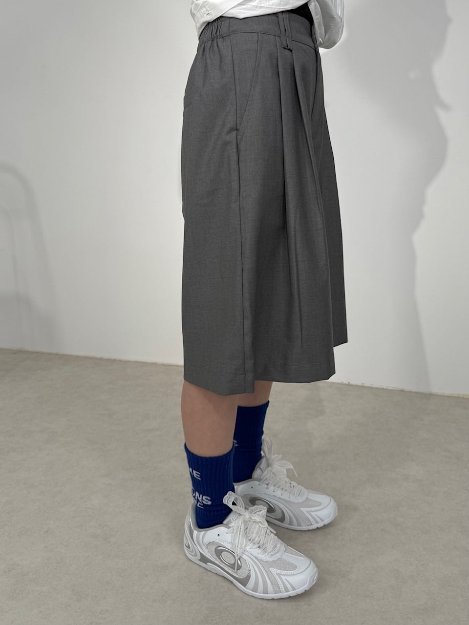 国際配送【Nerd out XU】Bermuda slacks tuck pants (2color)