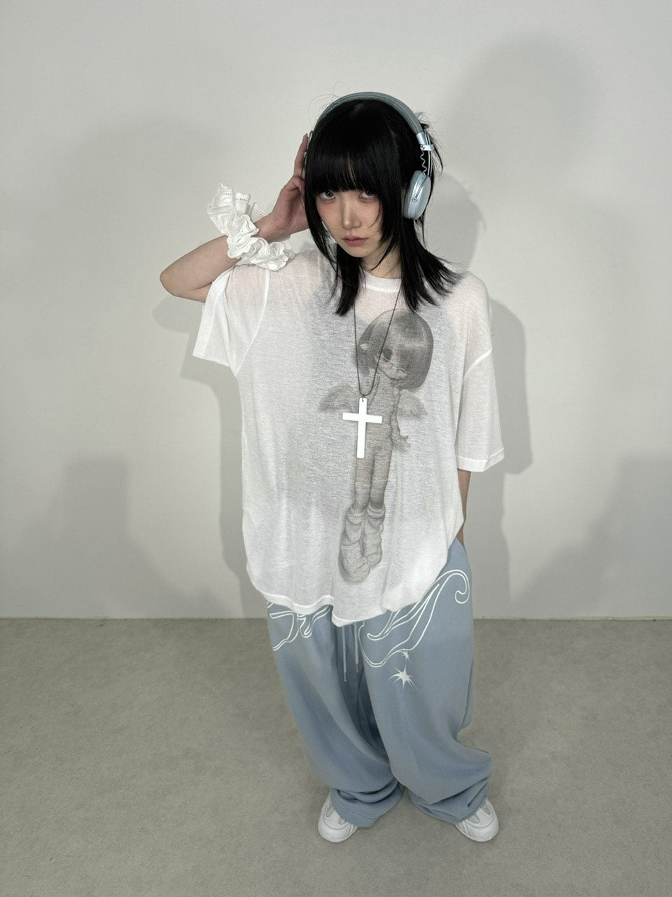 国際配送【Nerd out XU】Girl is angel see-through tee (2color)