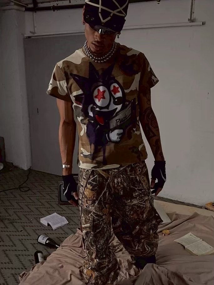 【DND4DES】BOOM! FELIX CAMO GRAFFITI TIGHT T-SHIRT