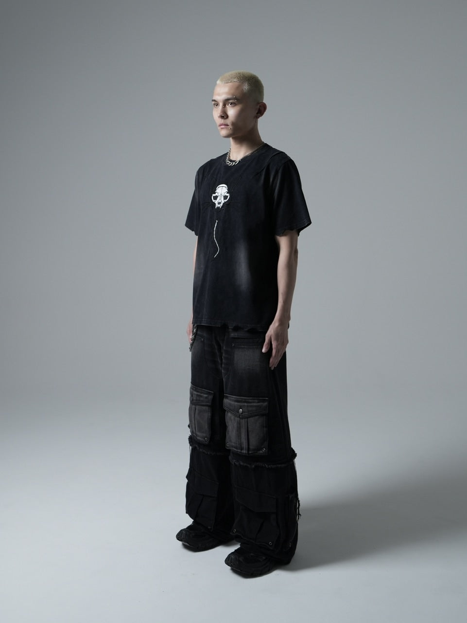 【CHIKASHITSU PLUS HIGH】Destroy skull cat T-shirt (black)