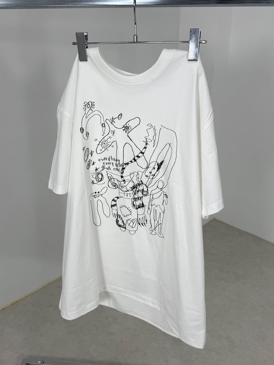 国際配送【Nerd out XU】sketch pattern tee