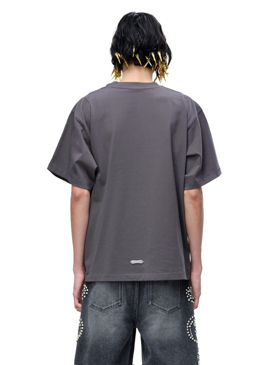 【The Boy Has No Patience】LUMINOUS DAWN PHANTOM SWORDSHIELD TEE / 【ザボーイハズノーペーシェンス】パールグラフィックメタルロゴ半袖Tシャツ