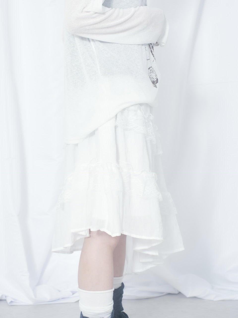 国際配送【Nerd out XU】unbalance long frill skirt (3color) / 【ナードアウトエックスユー】アンバランスロングフリルスカート