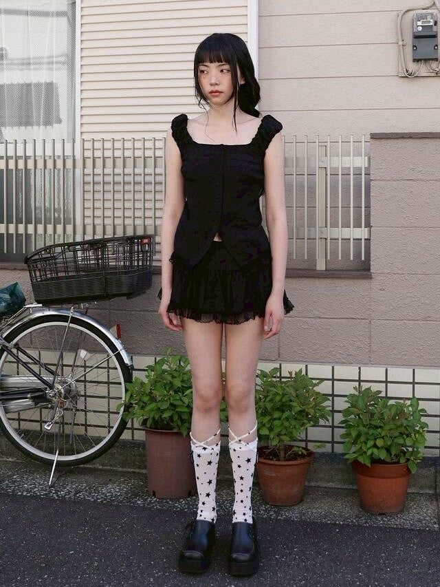 【Uglyshadow】CHECK SHIRRING BLOUSE / 【アグリーシャドウ】チェックシャーリングノースリーブブラウス