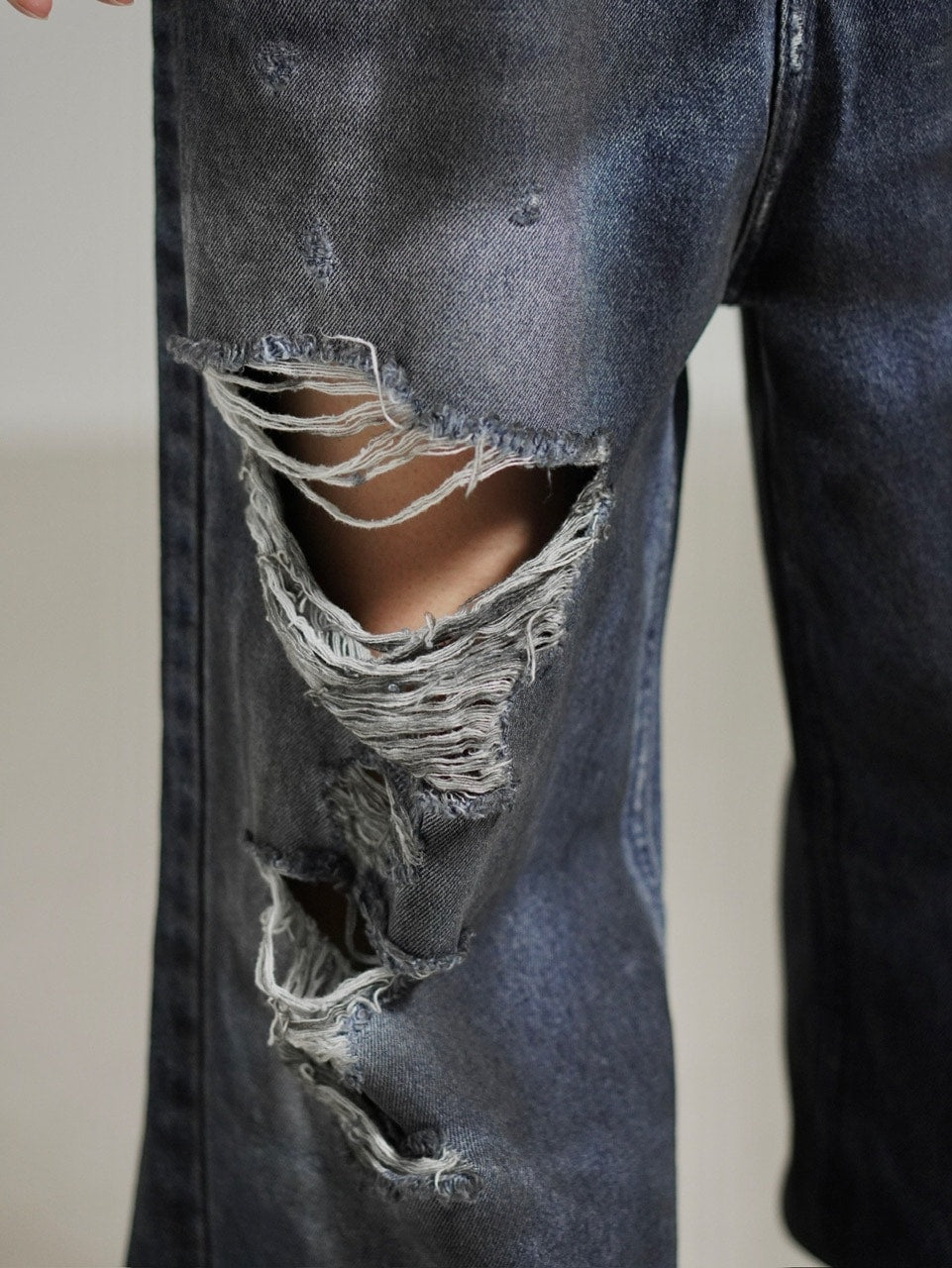 受注制【Chikashitsu +】oiled wash destroy denim pants / 【チカシツプラス】オイルドウォッシュデストロイデニムパンツ