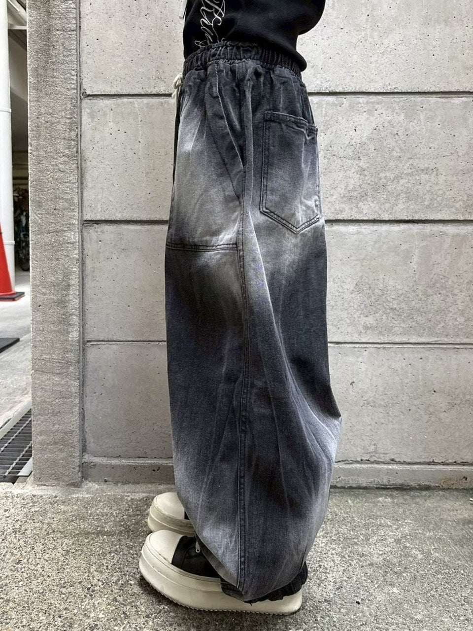 受注制【Never mind the XU】washde ballon denim pants / 【エックスユードッグ】ウォッシュドバルーンデニムパンツ