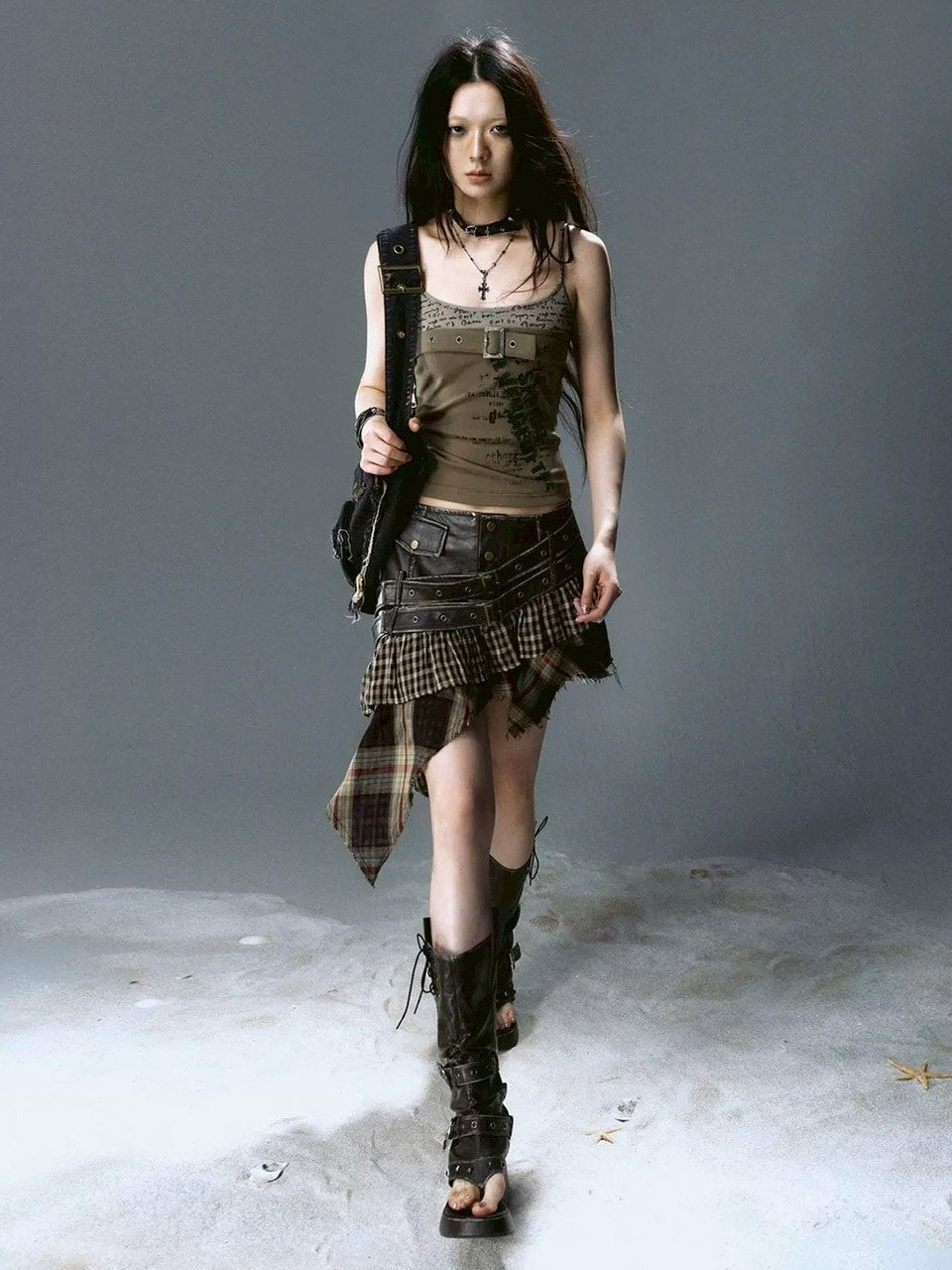 【Cest Nous】Army Green Graffiti Camisole / 【セヌー】グラフィックベルトキャミソール