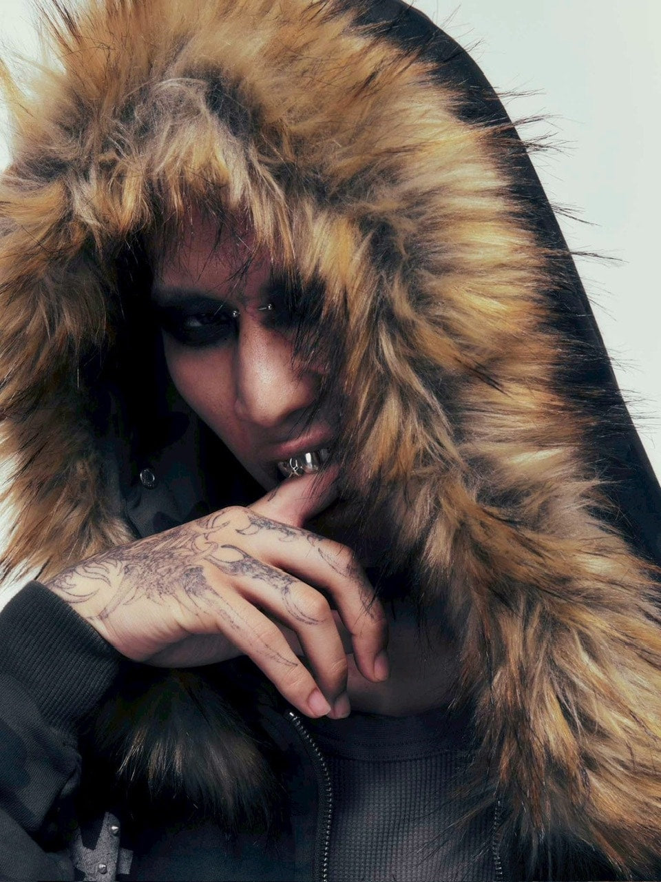 【DIG YOUR OWN GRAVE】Желание FUR HOODIE /【ディグユアオウングレイブ】ファーフードフードジェラーニエロゴジップアップパーカー