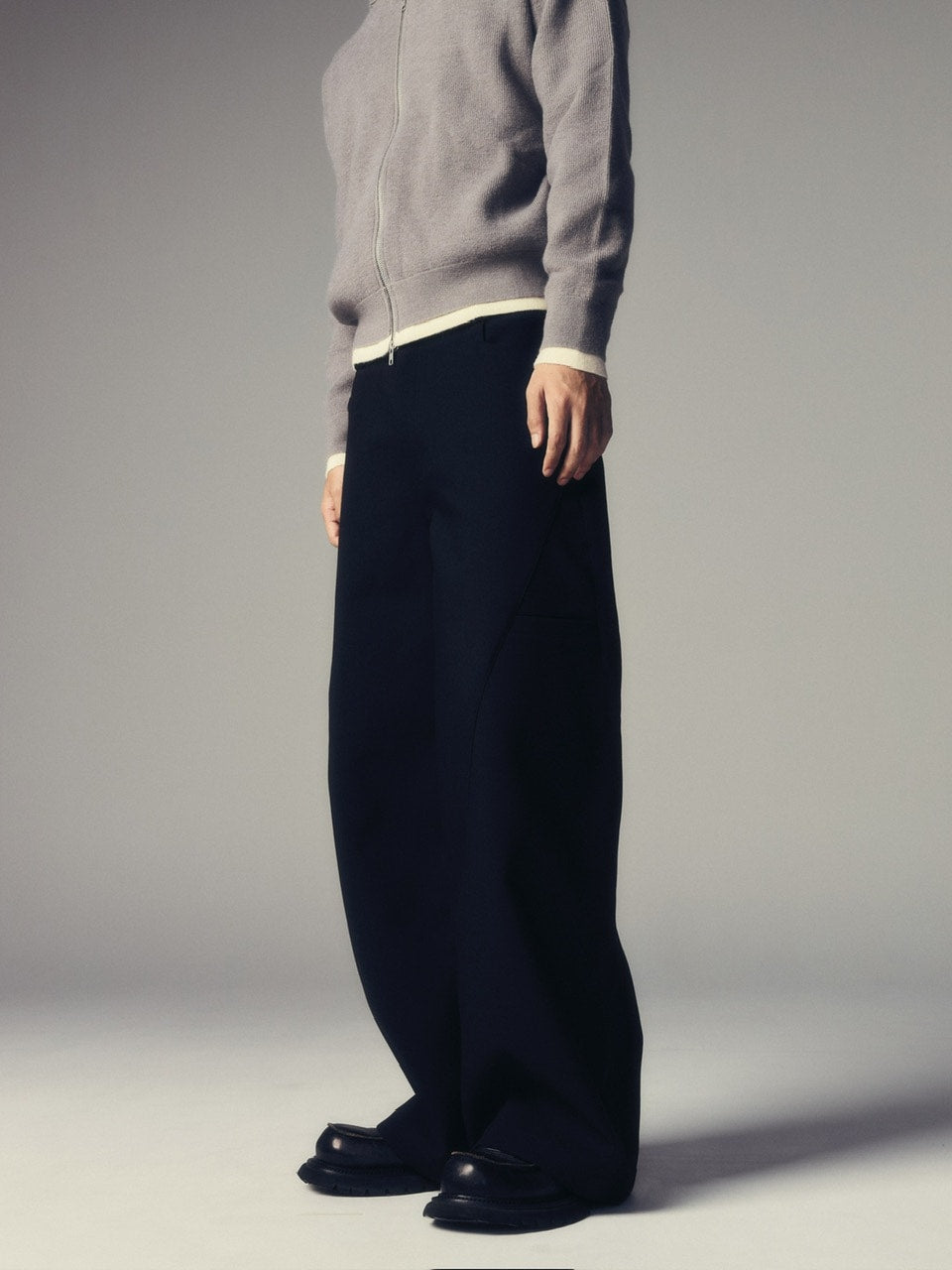 【CS】utility drape wide trousers / 【シーエス】ユーティリティードレープワイドトラウザーズ