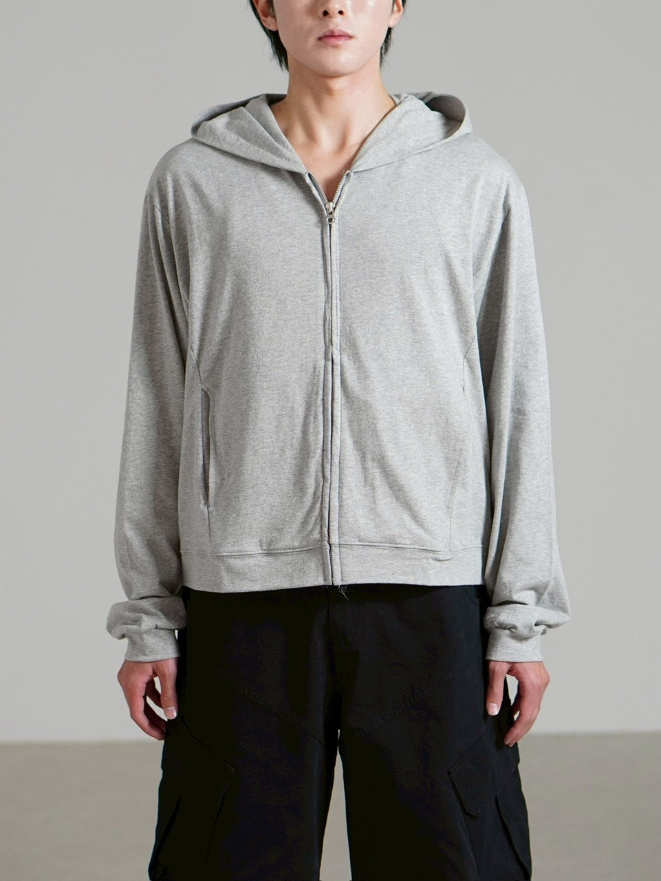 受注制【Chikashitsu +】light touch cropped hoodie / 【チカシツプラス】 ライトタッチクロップドパーカー (3color)