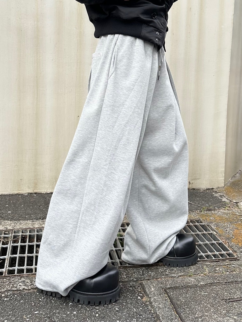 大阪店WEB限定受注制【Chikashitsu +】double tuck balloon sweat pants / 【チカシツプラス】ダブルタックバルーンスウェットパンツ (2color)