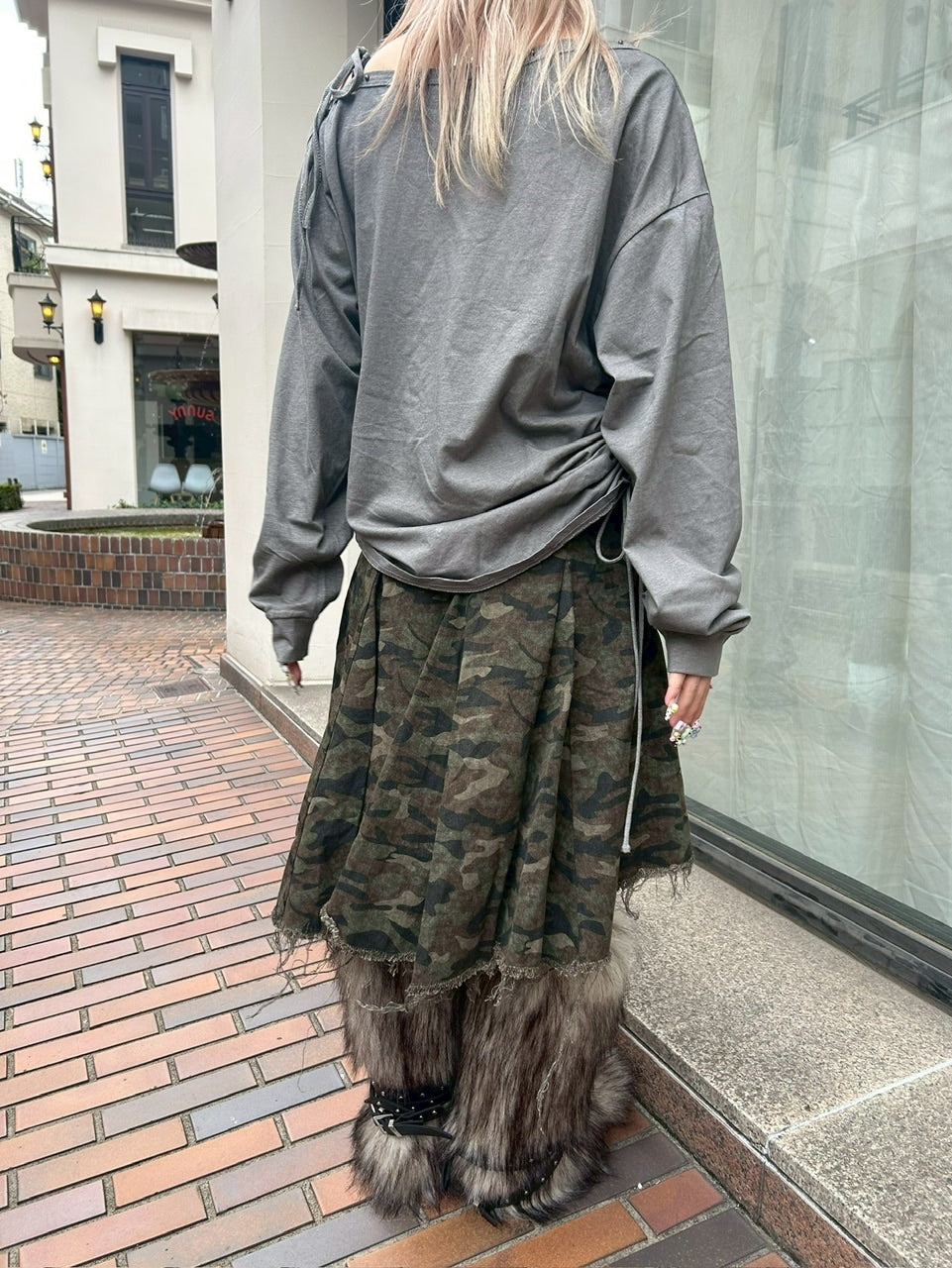 ブラウン、ブラック写真なし受注制【Never mind the XU】asymmetry skirt (3color)