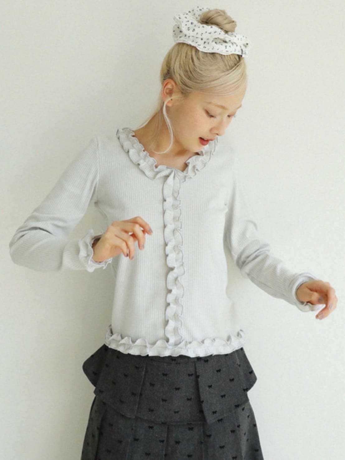 12/21 20:00 再販【Uglyshadow】RUFFLE RIBBED T-SHIRT