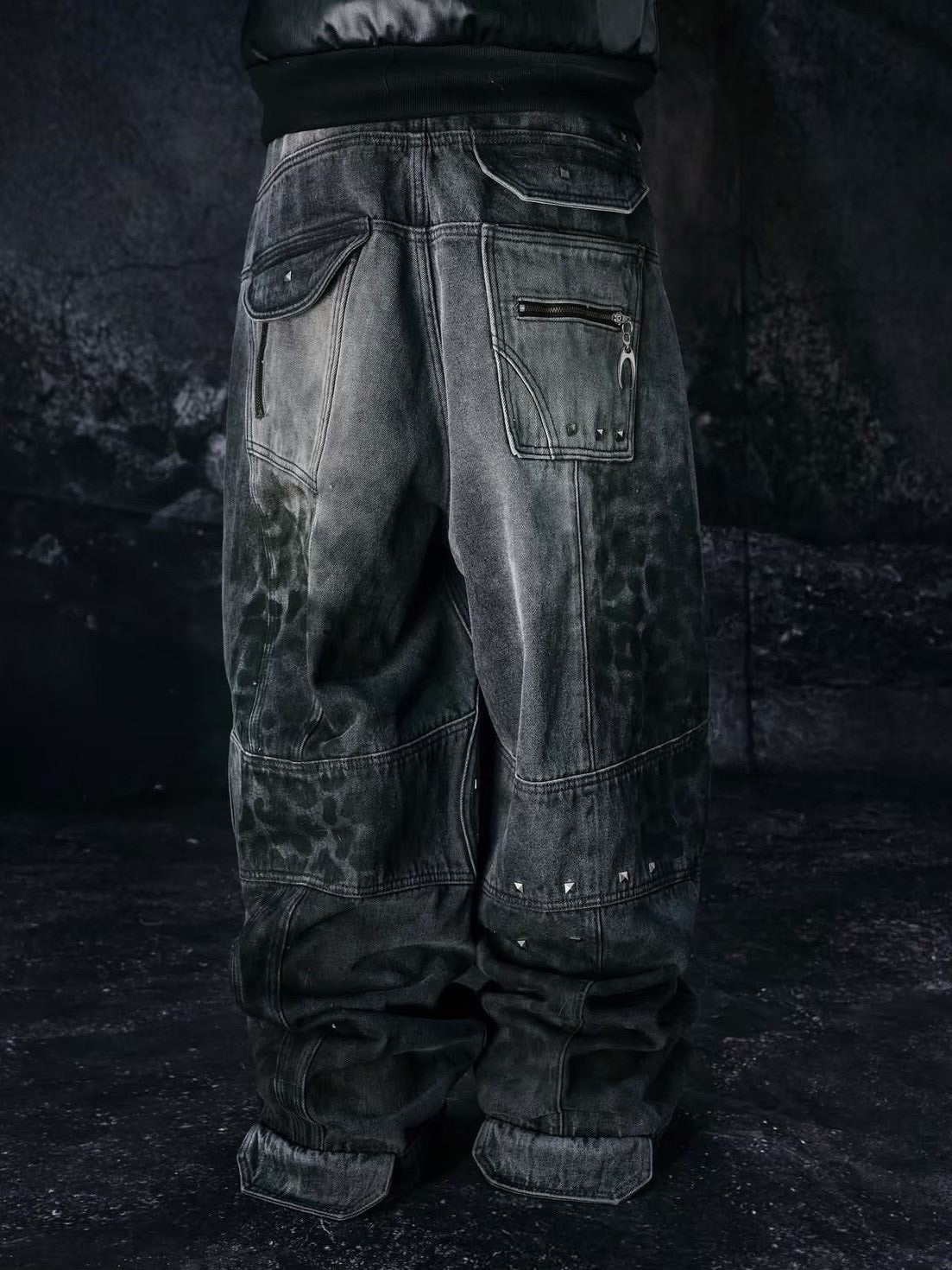 【Cozy world Wide】"25 LEOPARD" WAXED GREY BAGGY JEANS / 【コージーワールドワイド】スタッズレオパードバギーデニムパンツ