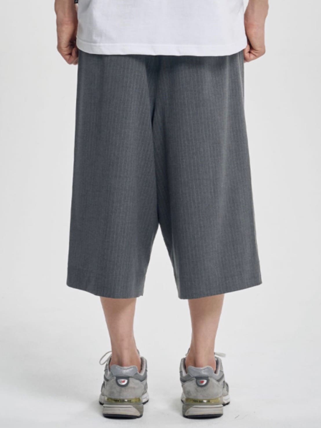 着画、物撮りまだ【AJOBYAJO】One Tuck Stripe Bermuda Pants