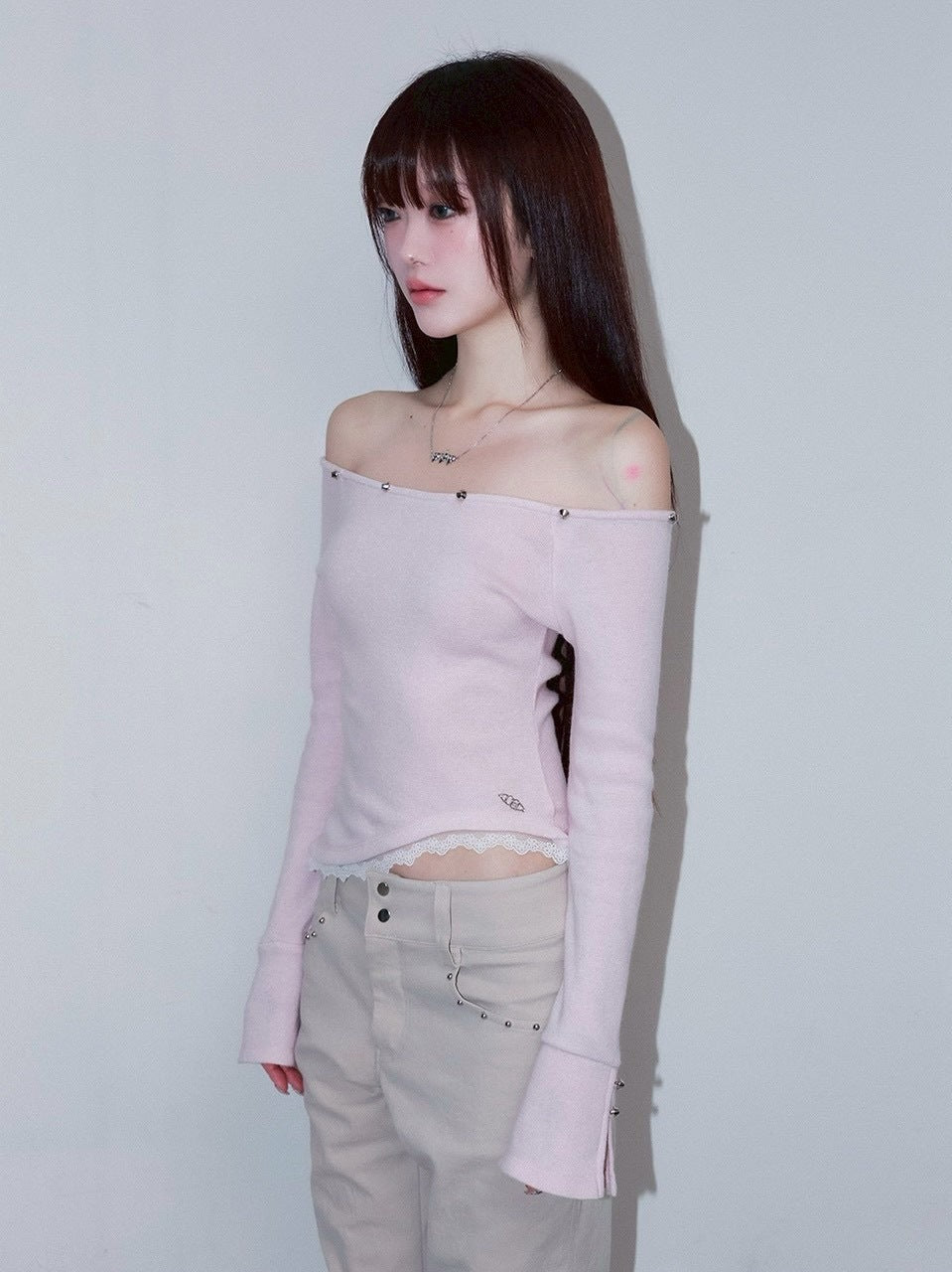1/2 20:00発売【CHERRYQUIRI】bunny fluff off shoulder top
