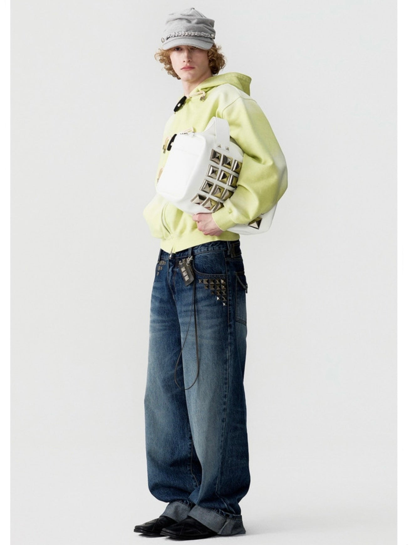 【ESC STUDIO】oversize studded shoulder bag