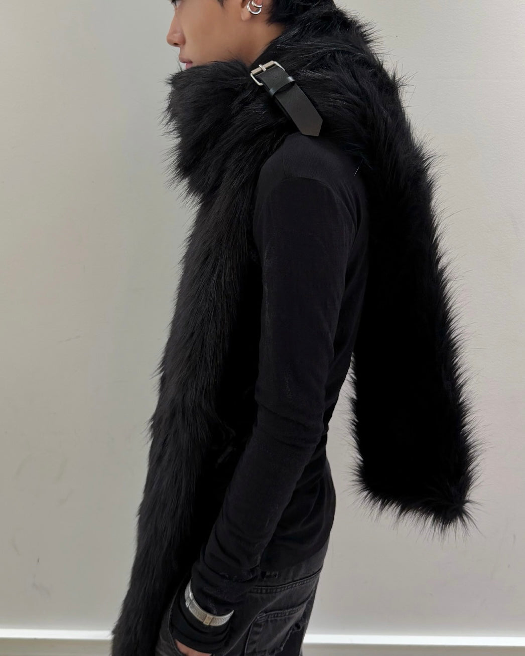 【LECYTO】Buckle Hairy Fur Muffler