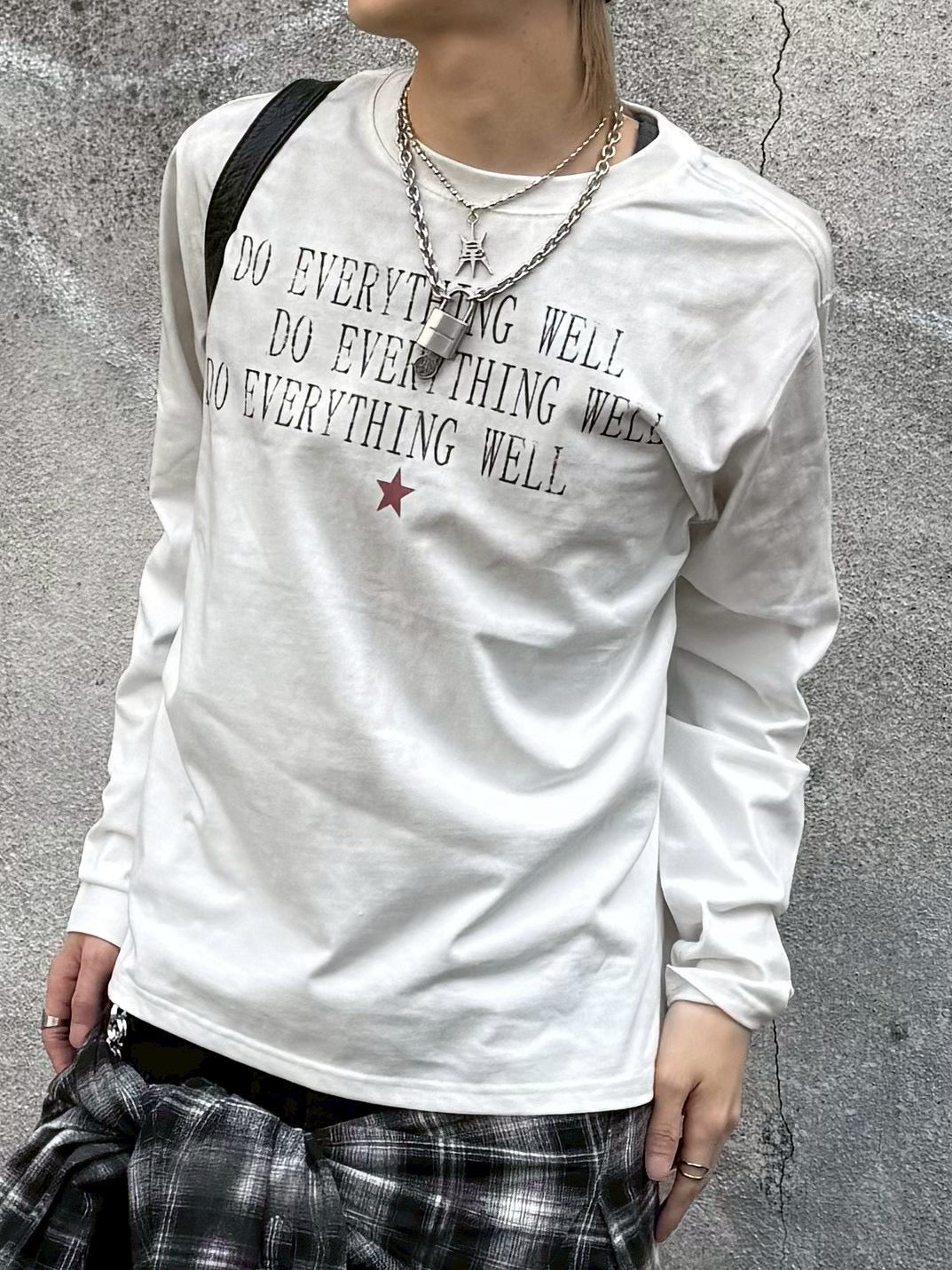 国際配送【Never mind the XU】stencil logo long sleeve tee