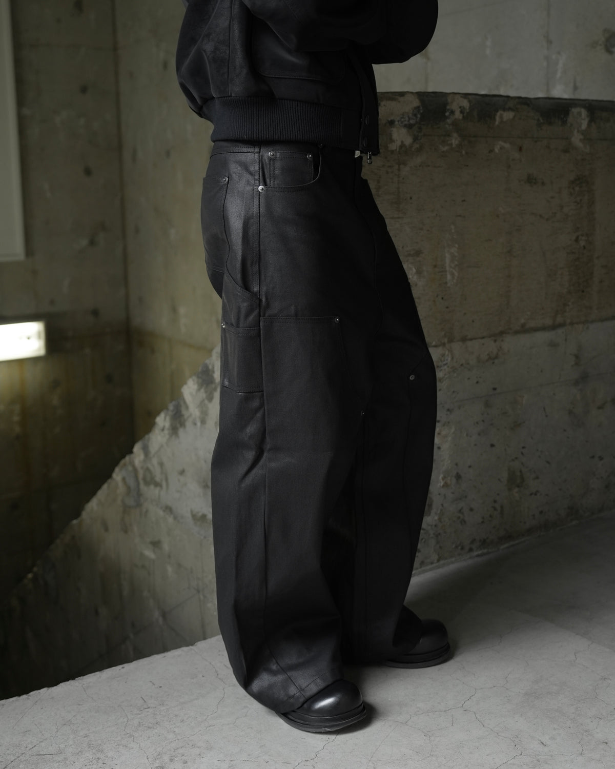 【CHIKASHITSU PLUS HIGH】Carbon coated double knee pants